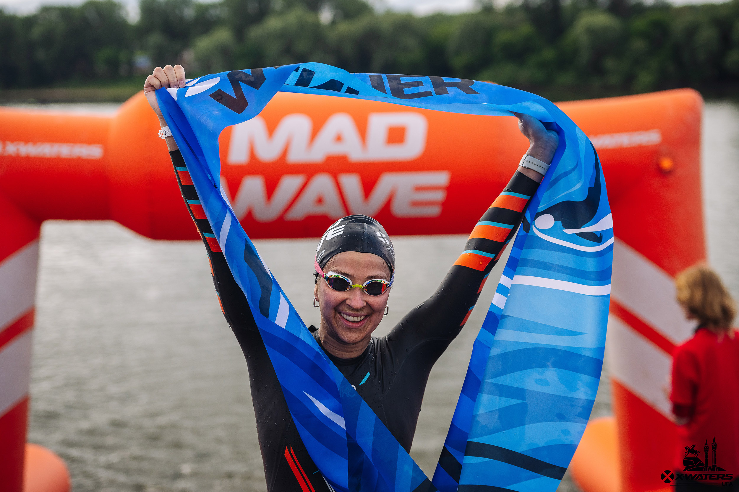 550 человек проплыли заплыв под двумя мостами в Уфе