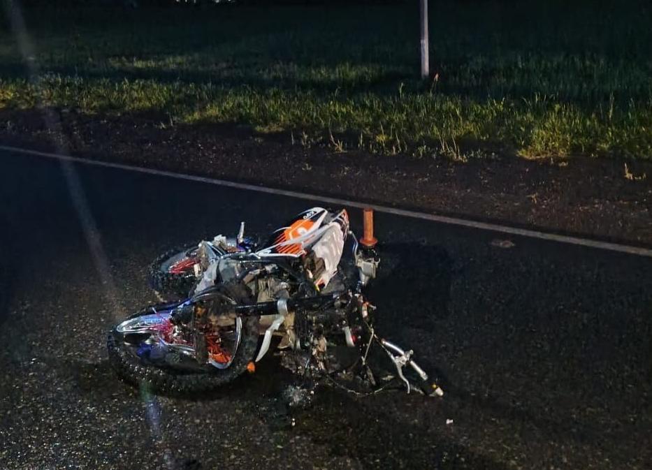 Подростки на питбайке врезались в автомобиль и погибли