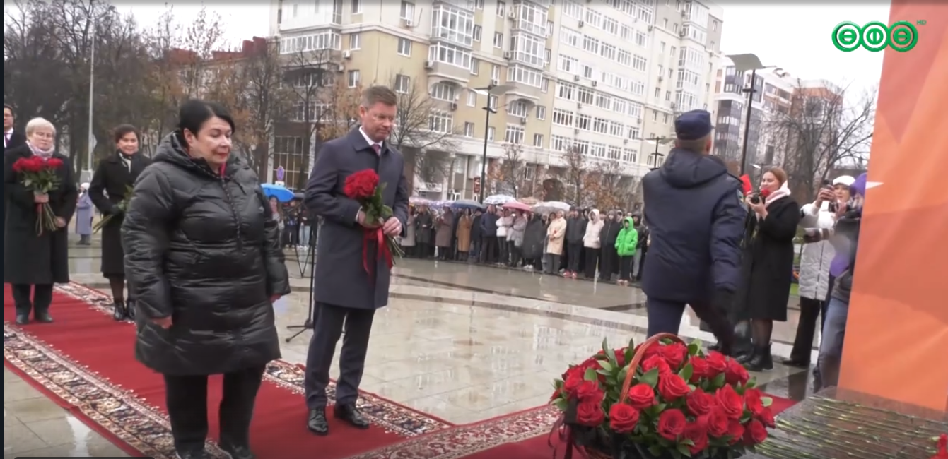 В Уфе отметили 106-летие со дня рождения народного поэта Мустая Карима