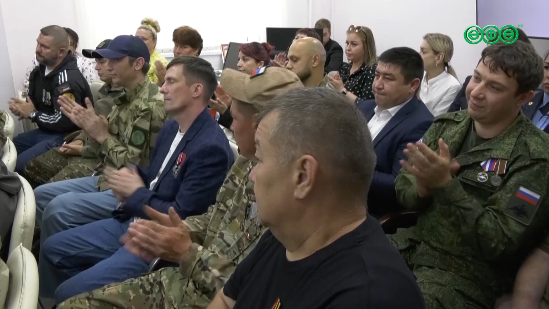 12 жителей республики получили удостоверения участников СВО