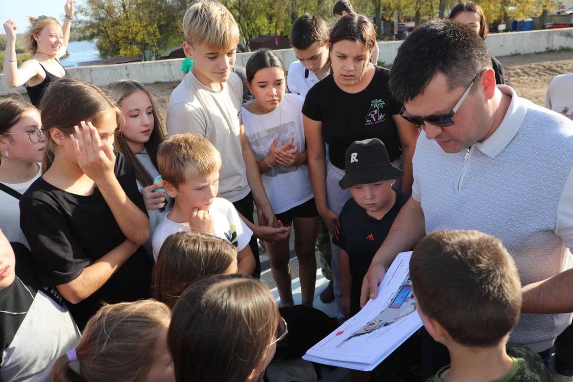 На набережной в Сипайлово обустраивают детские и спортивные площадки