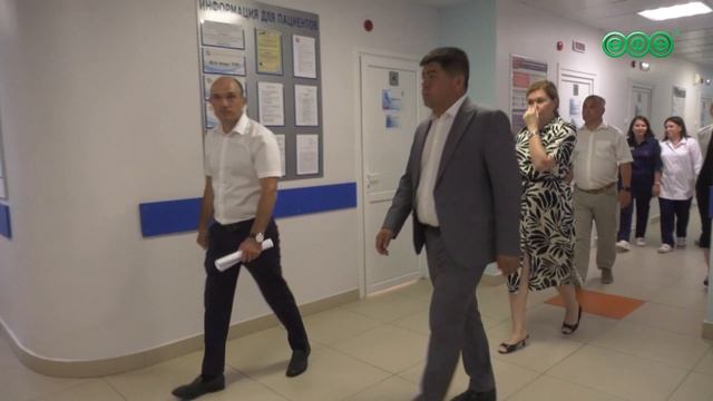 В ходе рабочей поездки Рустам Шарипов посетил две городские хозрасчетные поликлиники