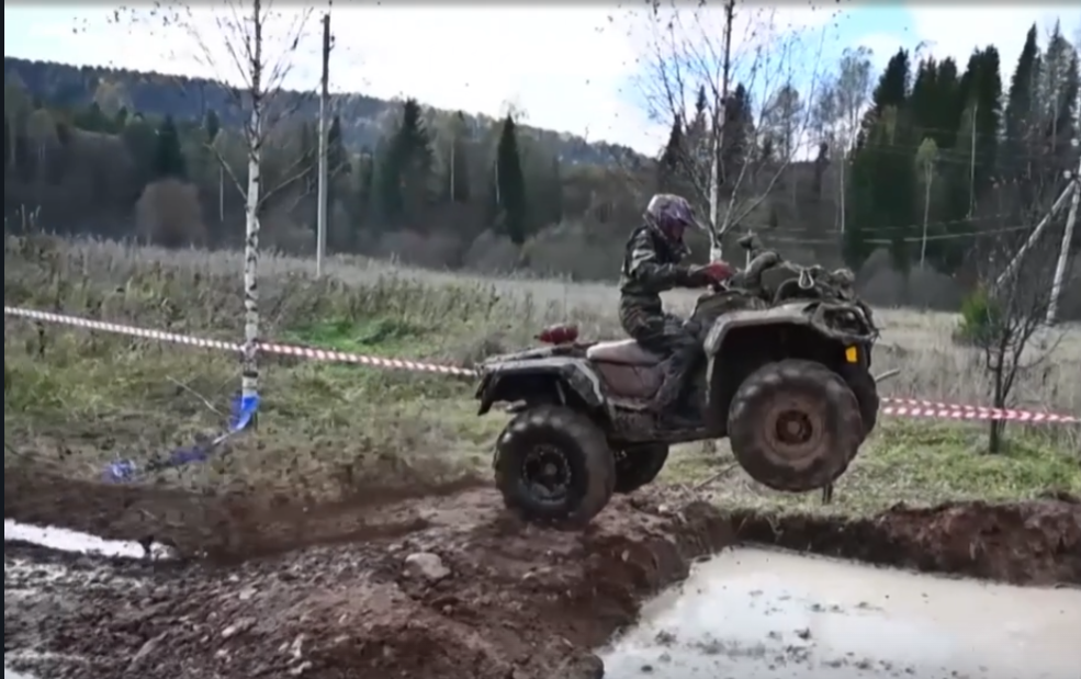 В Башкирии прошли соревнования по грязевым гонкам на квадроциклах