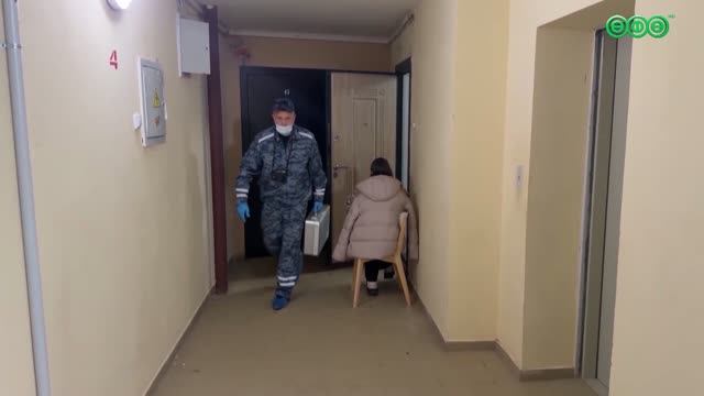 Две сестры попали в больницу с ножевыми ранениями