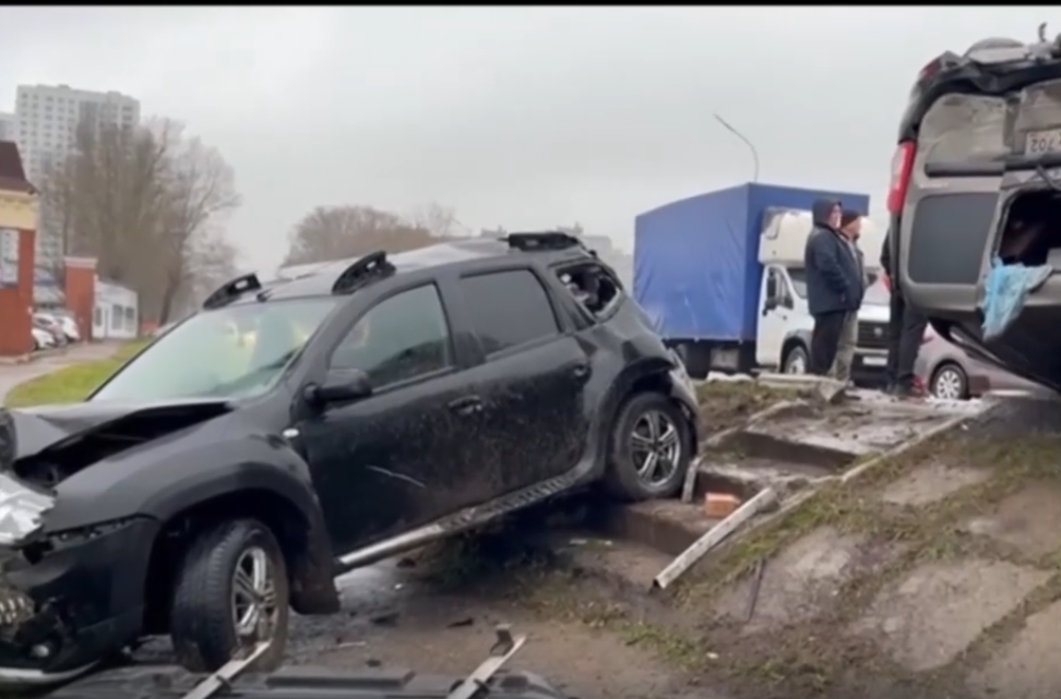 Водителем, который протаранил 12 машин, оказался гражданин Узбекистана без российских прав