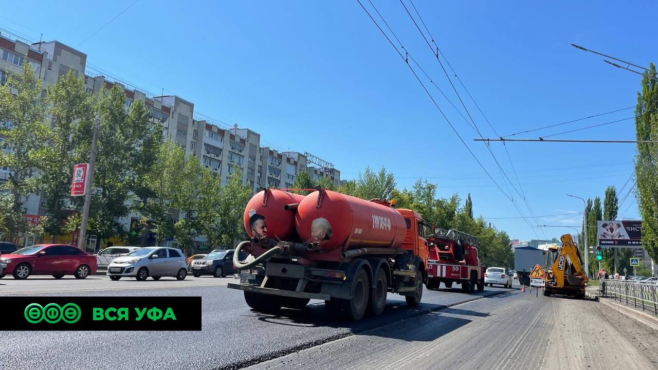 На ул. Маршала Жукова приступили к укладке выравнивающего слоя дорожного полотна