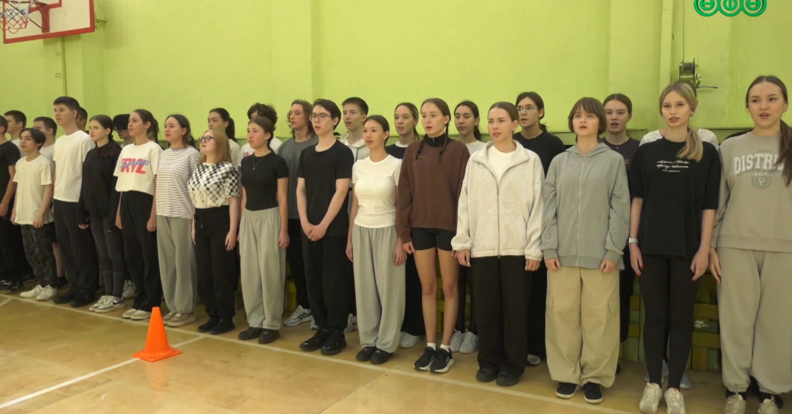 Учащиеся старших классов гимназии 64 сдали нормативы ГТО