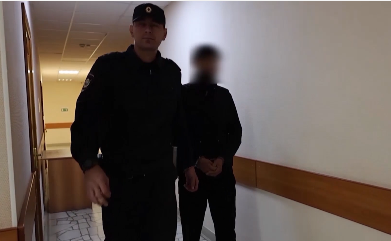 Нелегальный мигрант в Уфе пытался дать взятку полицейским