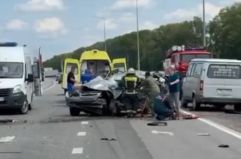 «Нива» врезалась в фуру в Башкирии. Погиб пенсионер