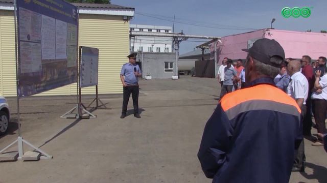 В Уфе проверили готовность коммунальных и самоходных машин к весенне-летнему сезону