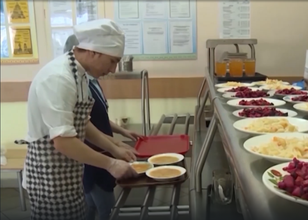 В школьных столовых Башкирии обновили 120 пищеблоков